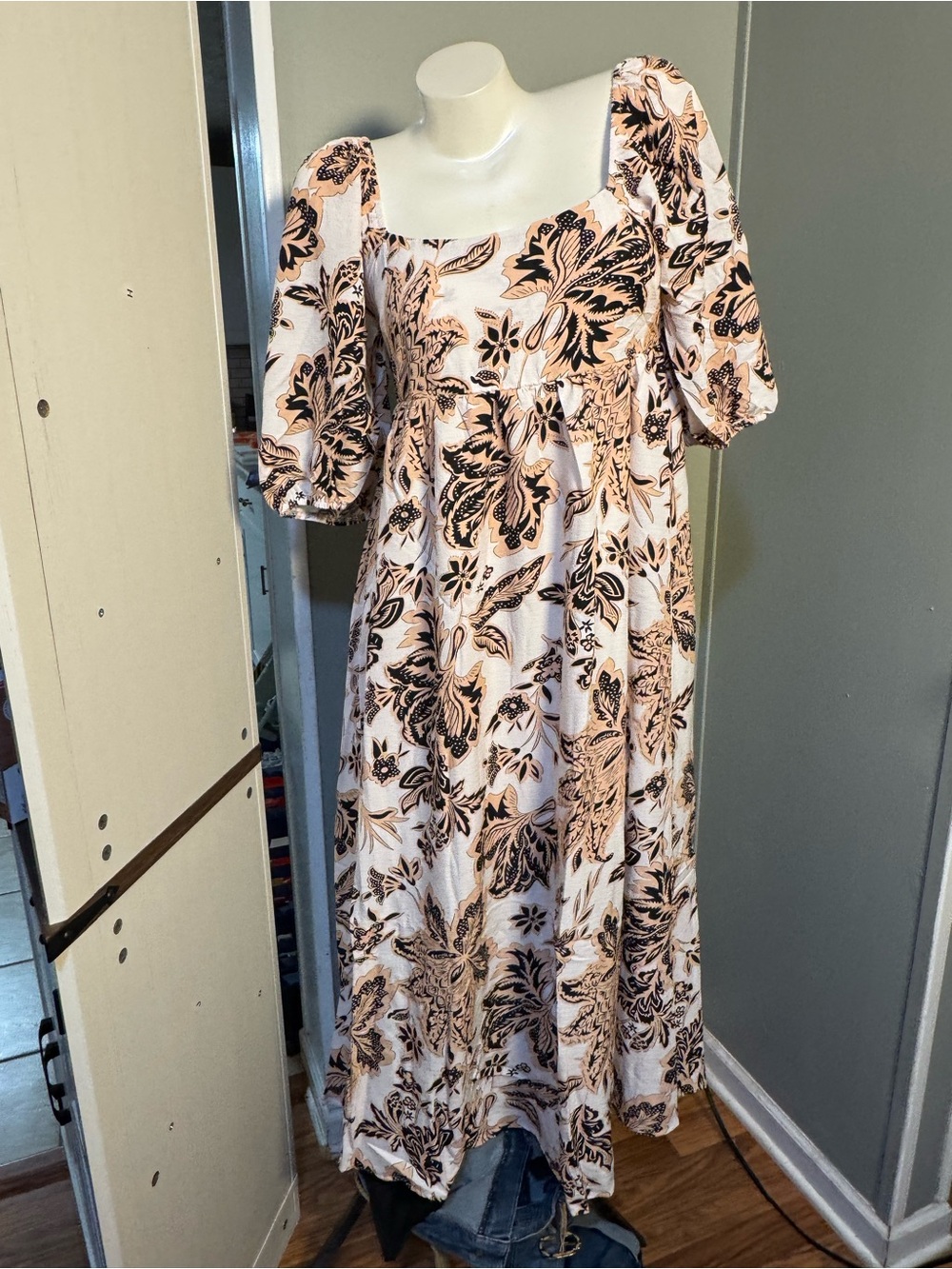 New Floral Square-Neck Maxi Dress with Puff Sleeves - Pink & Black